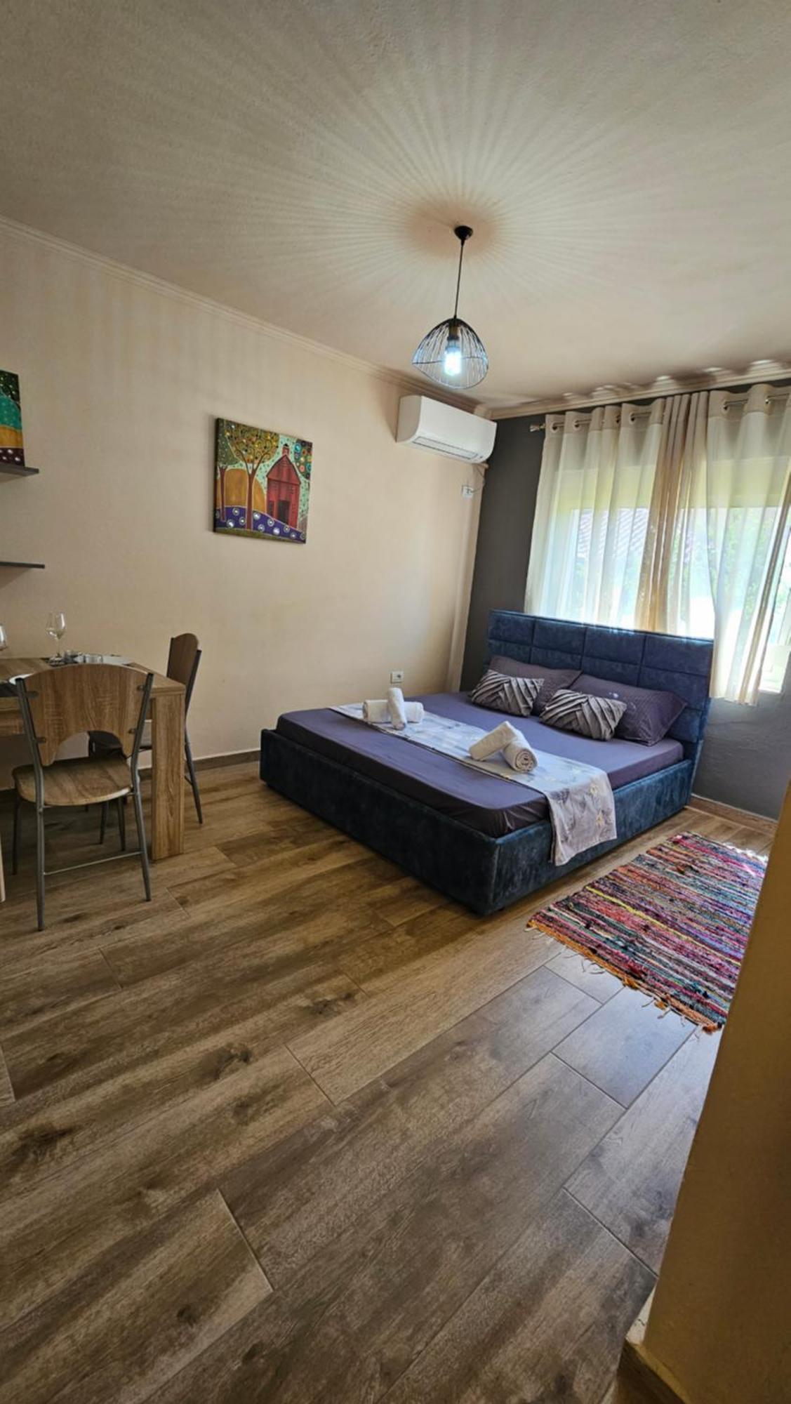 Dua'S Apartment Tirana Esterno foto